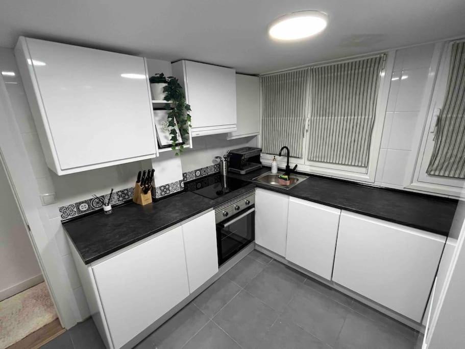 Gurea Casco Viejo Appartement Bilbao Buitenkant foto