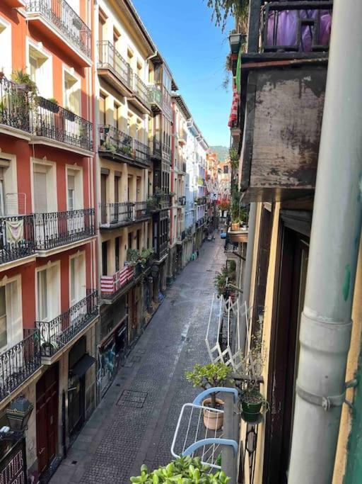 Gurea Casco Viejo Appartement Bilbao Buitenkant foto